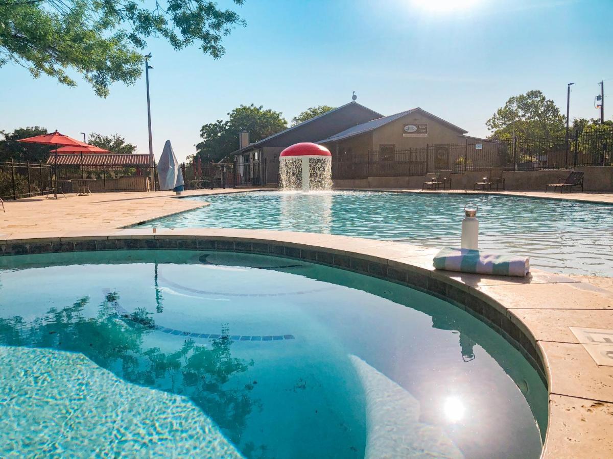 Hotel Sun Retreats Texas Hill Country New Braunfels Exterior foto